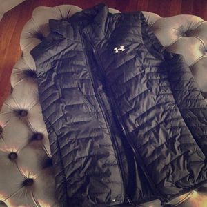 Under Armour fitted vest